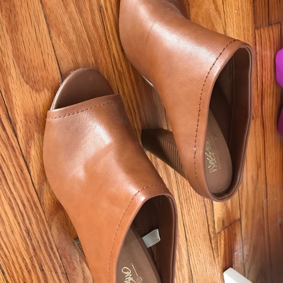 Heeled mules - Picture 3 of 3